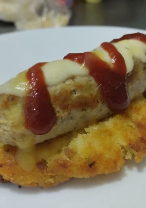 Una foto de Salchichas🌭ahumadas🍖de pollo🍗y cerdo🥓caseras🌭🧄🥙
