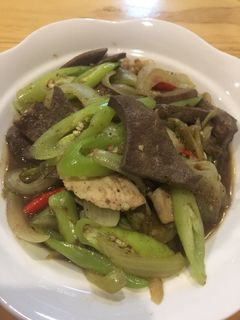 รูปของ ไก่ตับหมูผัดพริกหยวก