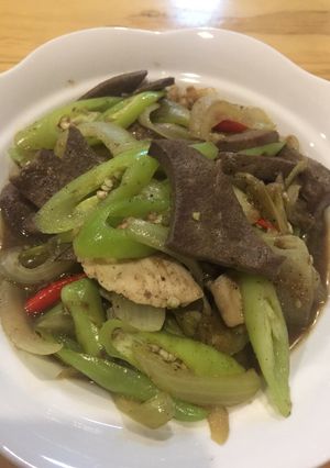 รูปของ ไก่ตับหมูผัดพริกหยวก