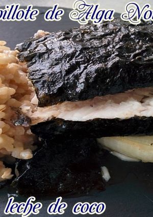 Foto principal de Merluza Papillote de Alga Nori con Arroz de leche de coco