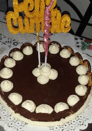 Una foto de Cheesecake de dulce de leche con base de bizcochuelo 🍰🎂