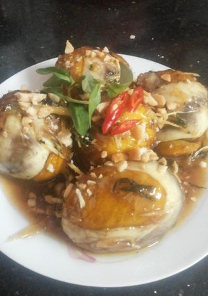 Hình của món Trứng vịt lộn xào me.