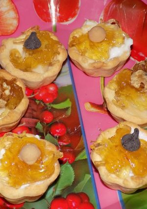 Una foto de Tarteletas dulces de queso crema y mermelada