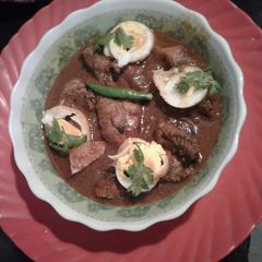 A picture of Murg mussalam.