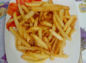 Ropogós hasábburgonya🍟 recept fotója