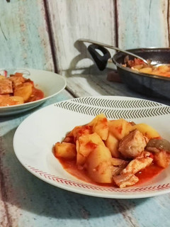 Una foto de Tradicional Marmitako de bonito