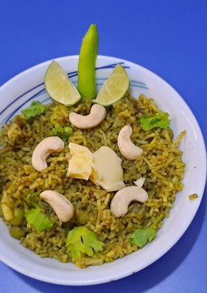 ગ્રીન પુલાવ(green pulav recipe in Gujarati) રેસીપી મુખ્ય ફોટો