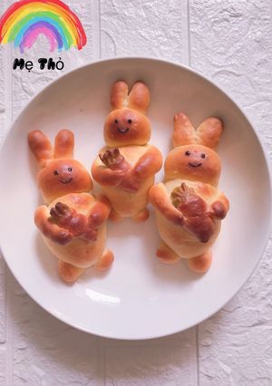 Hình của món Bánh mì bơ sữa hình thỏ.