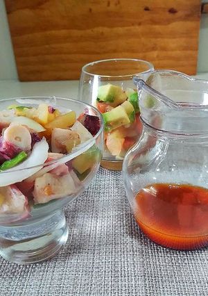Una foto de Pulpo con aguacate