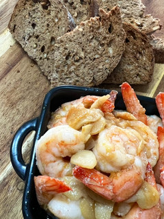 Una foto de Camarones al pilpil