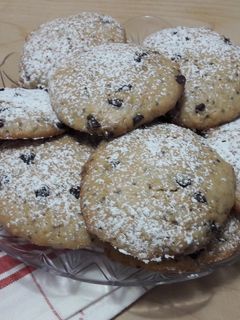 O poză a rețetei Biscuiți cu semințe chia și fulgi de ciocolată.