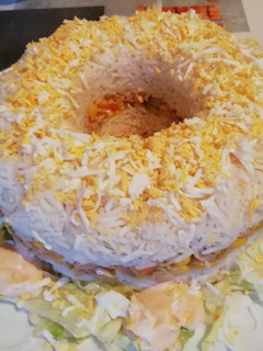Una foto de Corona de ensalada de arroz
