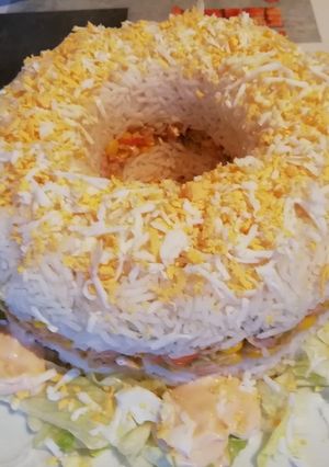 Una foto de Corona de ensalada de arroz
