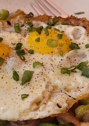 এগ পোচ উইথ ভেজিটেবল(egg poach with vegetables recipe in Bengali) রেসিপির প্রধান ছবি