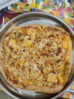 வெஜ் பன்னீர் பீட்சா - கோதுமை மாவில் (Veg paneer pizza recipe in tamil) செய்முறை முக்கிய புகைப்படம்
