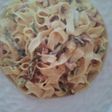 Fettuccine con jamón Serano, espárragos y crema