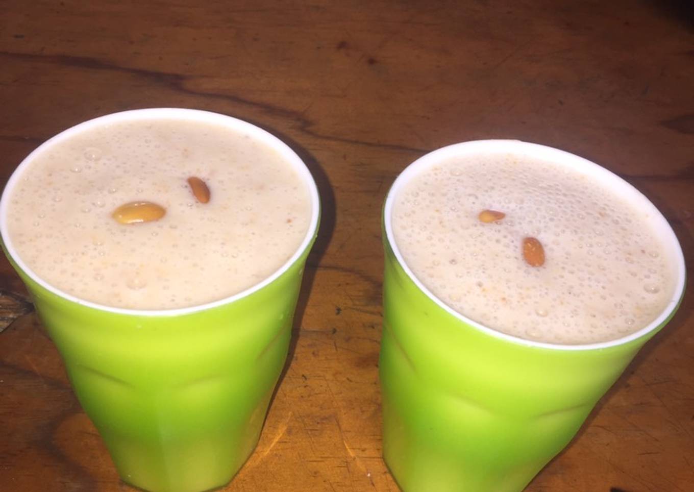 Banana peanuts smoothie
