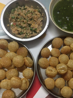 पानी पूरी (Pani Puri recipe in Hindi) रेसिपी मुख्य फोटो