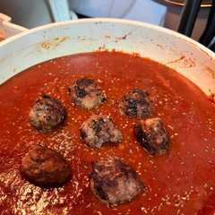 Meatballs à la Italian Restaurant রেসিপির প্রধান ছবি