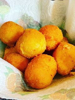 Sajtgolyók recept fotója