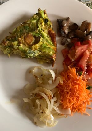 Una foto de TARTA de ZAPALLITOS y PUERROS sin gluten