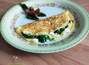 Foto principal de Omelette de espinacas y queso de cabra