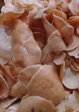 आलू के चिप्स(aloo chips recipe in hindi) रेसिपी मुख्य फोटो