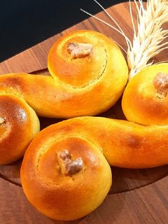 عکسی از دستور نان لوسه (لوسیا)