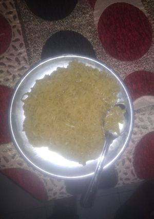 A picture of Boiled maggi.