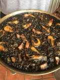 Arroz negro en barbacoa de gas weber o similar