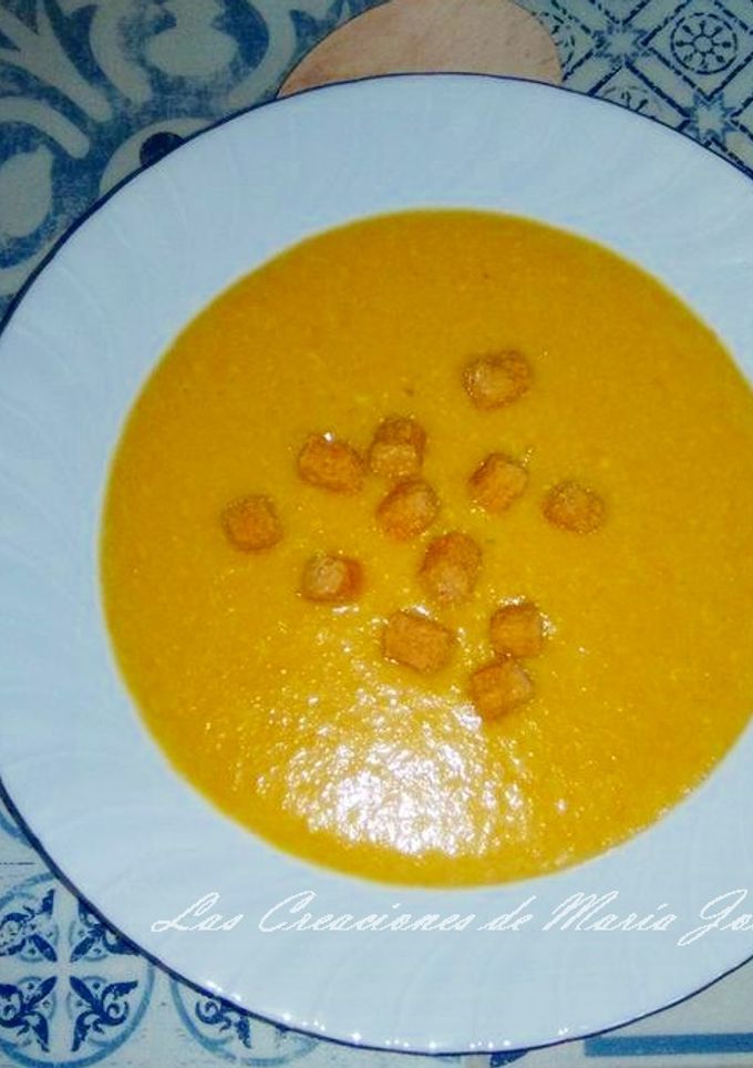 Una foto de Crema de calabaza con pollo, en la monsieur cuisine