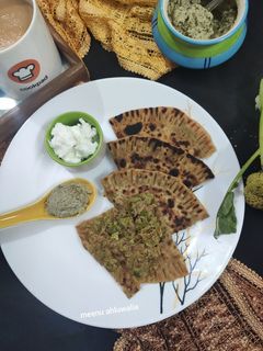 ब्रोकोली पराठा (Broccoli paratha recipe in hindi) रेसिपी मुख्य फोटो
