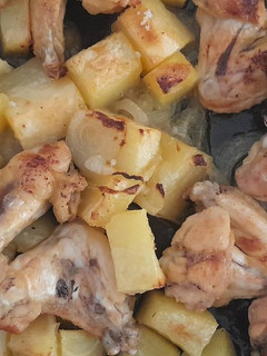 Foto de Asas de Frango com Batatas