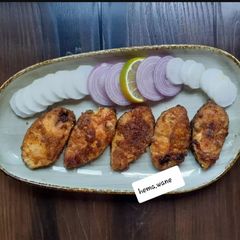 A picture of Kingfish fry (Surmai fry).