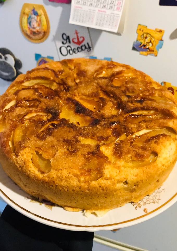 Очень легкая шарлотка яблоки + банан