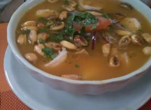 Una foto de Encebollado de pescado 🐟 ecuatoriano 🇪🇨🥰