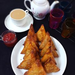 A picture of Irani samosa.