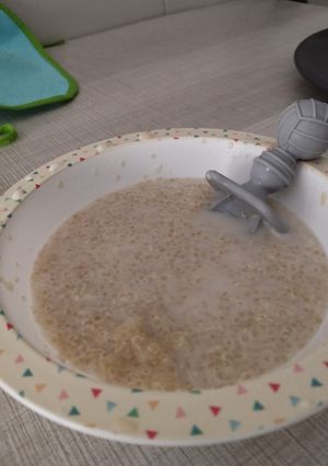 Una foto de 🥣 Quinoa con pera (bebés +6)