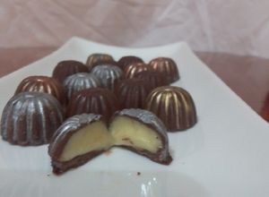 Una foto de Bombones rellenos de limón