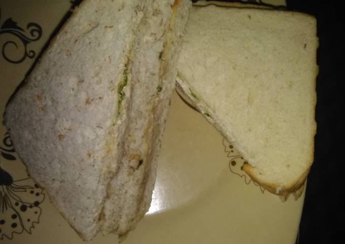 Eggs, Tuna and Mayo Sandwish