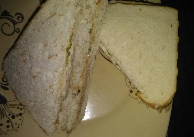 Easiest Way to Prepare Super Quick Homemade Eggs, Tuna and Mayo Sandwish