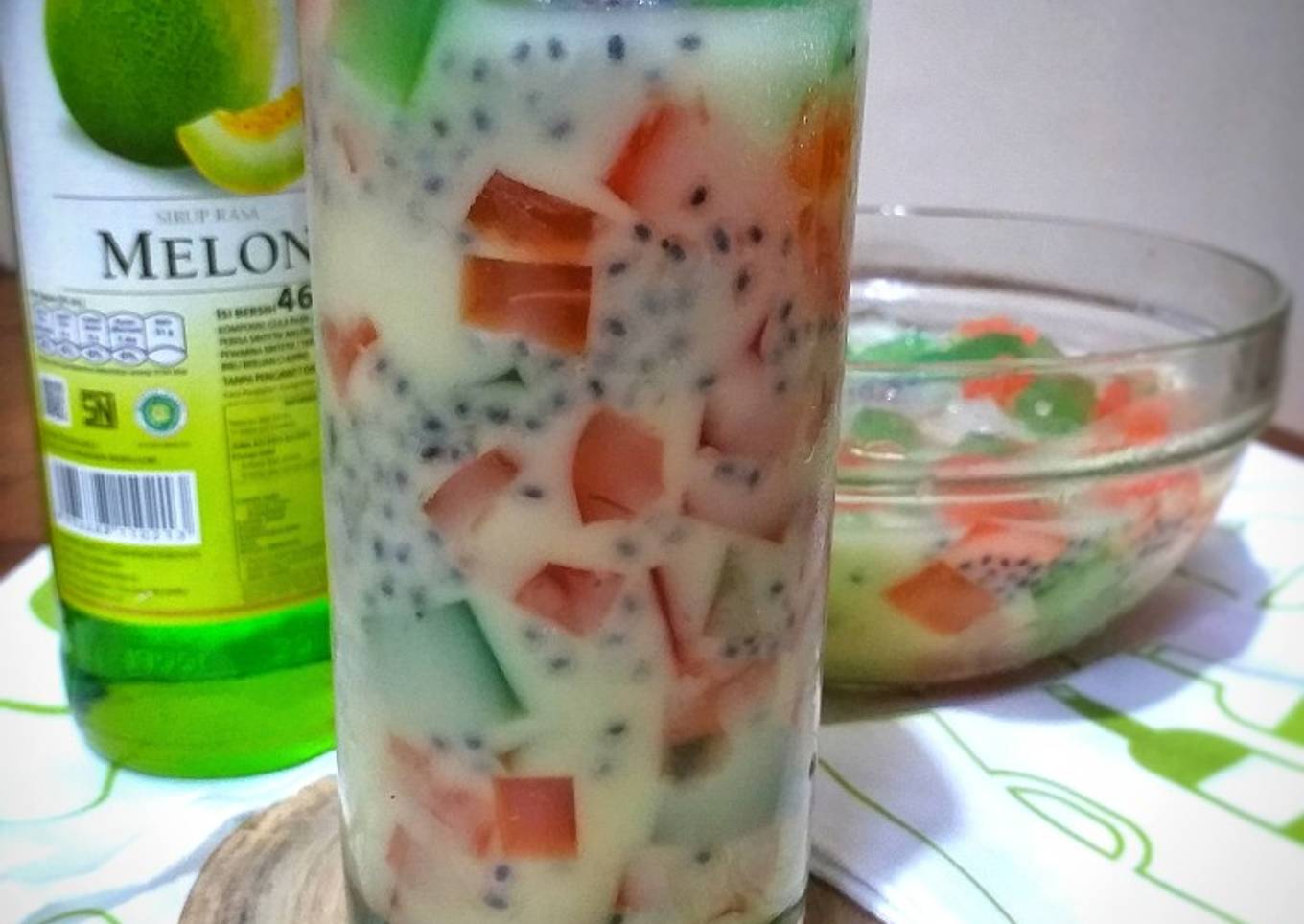 Es Jelly Selasih Natadecoco
