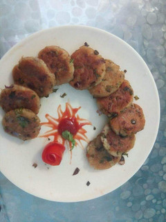 चावल के कटलेट (Chawal ke cutlet recipe in hindi) रेसिपी मुख्य फोटो