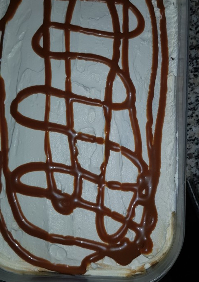 Una foto de Tarta de galletas y dulce de leche
