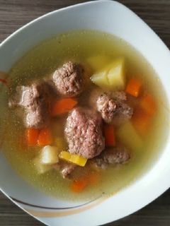 Májgombóc leves recept fotója