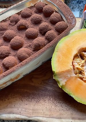 Une photo de 🍰Tiramisu melon 🍈 de cavaillon🧁
