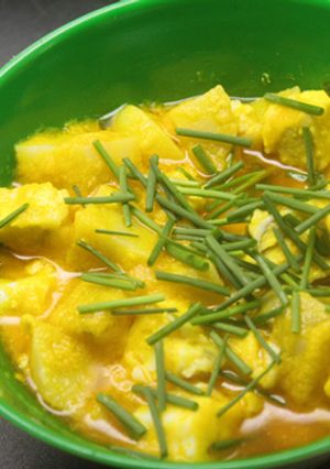 Foto principal de Patatas y huevo con mayonesa de zanahoria