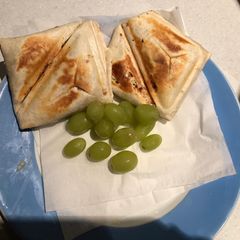 A picture of Tuna toast.