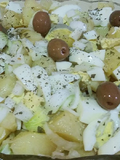 Una foto de Ensaladilla de patatas con bacalao