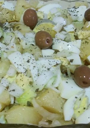 Una foto de Ensaladilla de patatas con bacalao